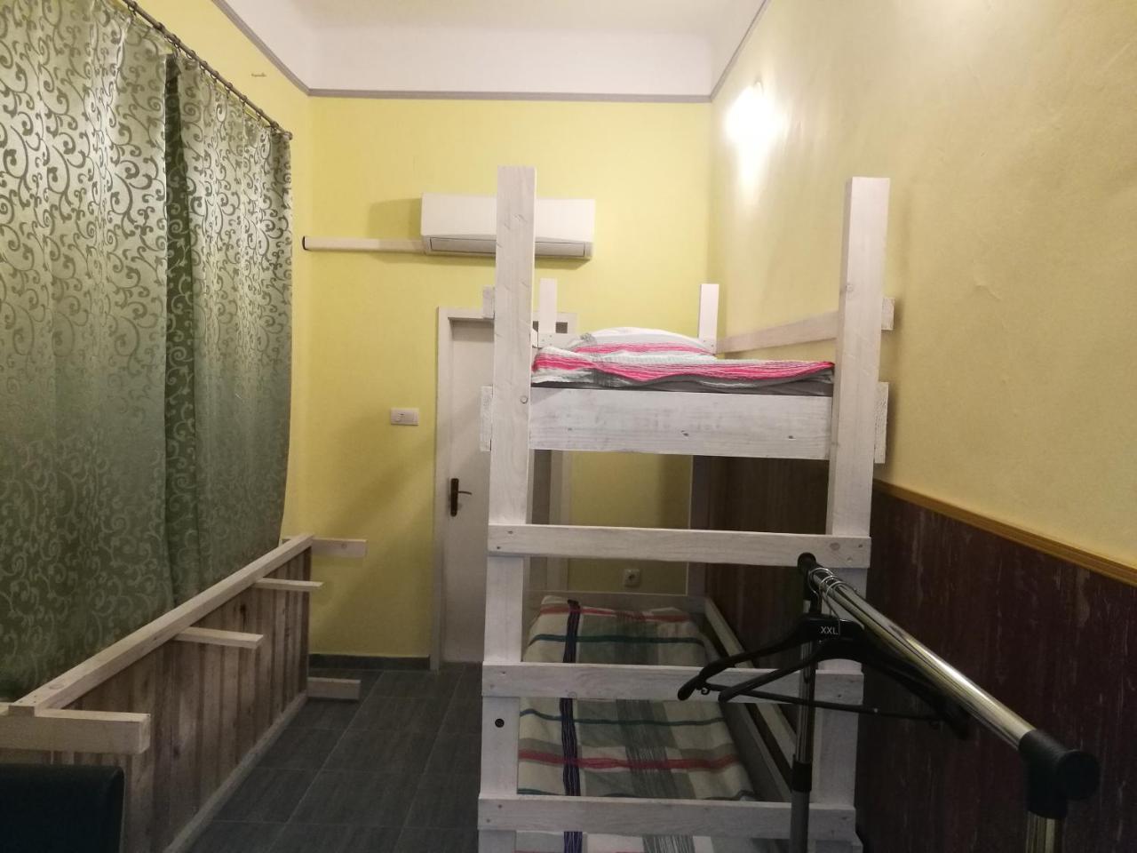 Hostel Horgos Centar Eksteriør billede